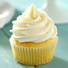 Vanilla Cupcakes w/ Vanilla Bean Buttercream